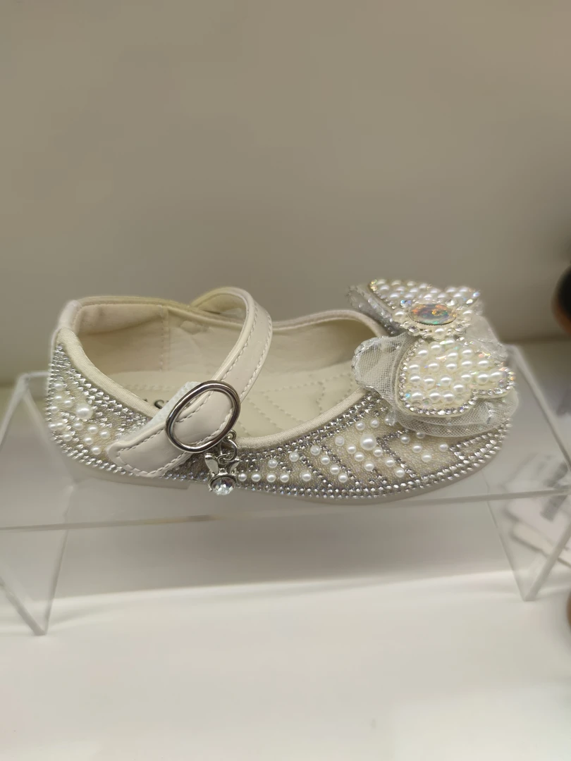 女童皮鞋2024春秋新款珍珠水钻儿童单鞋韩版公主鞋宝宝软底水晶鞋