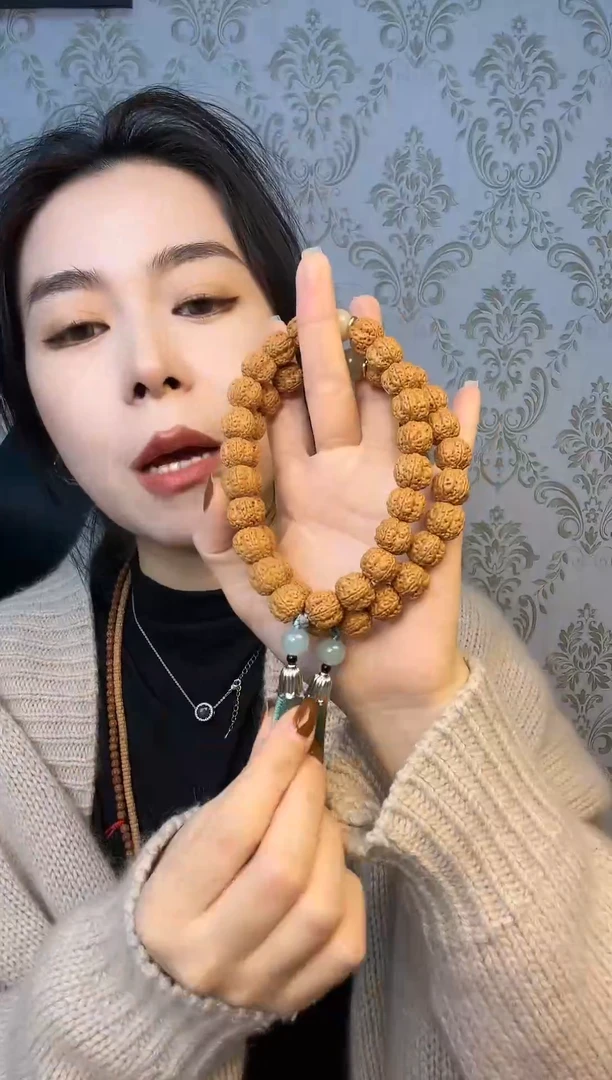 【闪购商品】柏香籽/百香籽吊坠金刚手持顶珠款