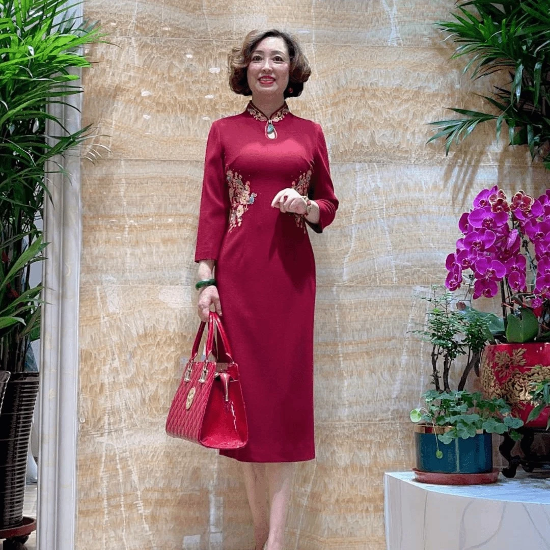 慕天姿A170177婚宴旗袍酒红色长袖中长款优雅气质显瘦喜婆婆