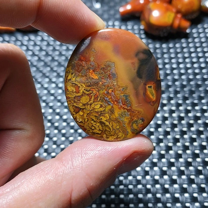 【闪购商品】玛瑙/玉髓颈饰未镶嵌借***酒