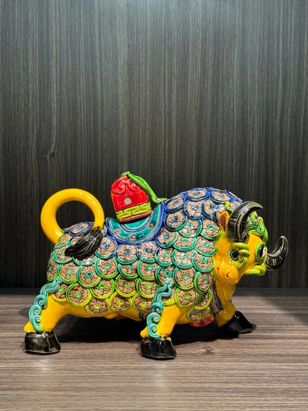 【金钱牛】陶瓷作品23*11*16厘米，礼品，办公室，书房，家居招财摆件