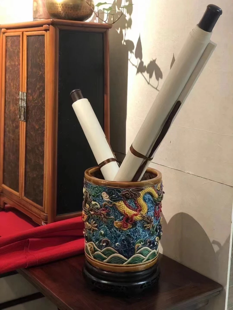 《祥龙笔筒》陶瓷制品19*19*29含底座,家居公司书房禅室礼品装饰