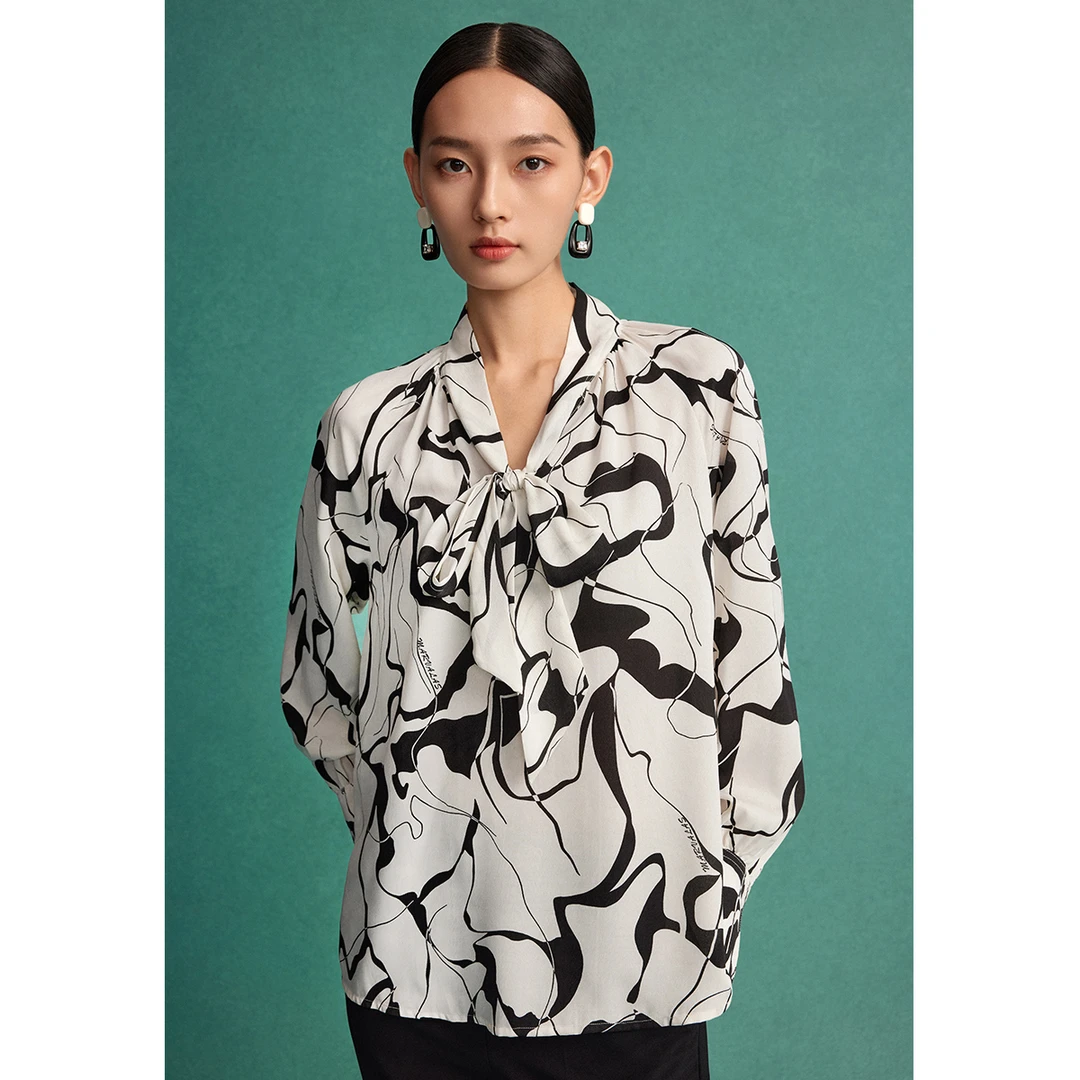 【曼德诗】曼德诗黑白艺术印花雪纺衫春衬衫小衫M314302923