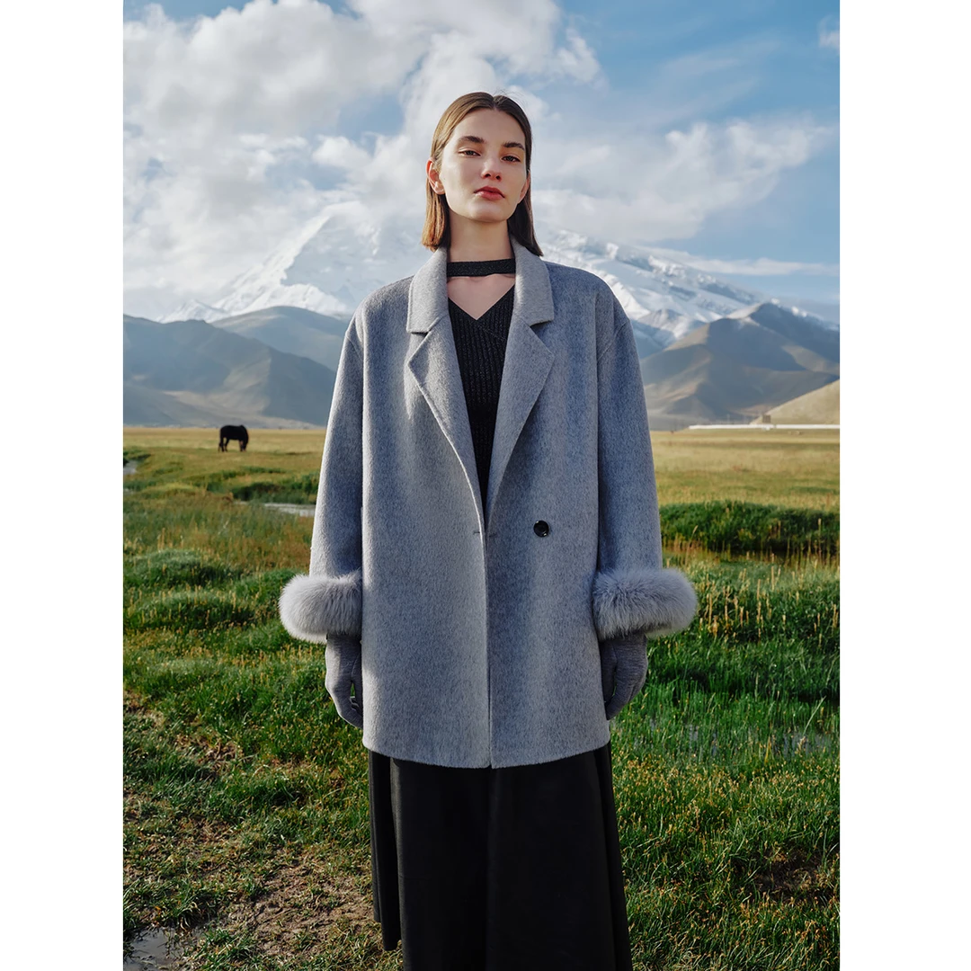 《李易行》季气质时尚小个子加厚狐狸毛袖羊毛真丝双面呢大衣