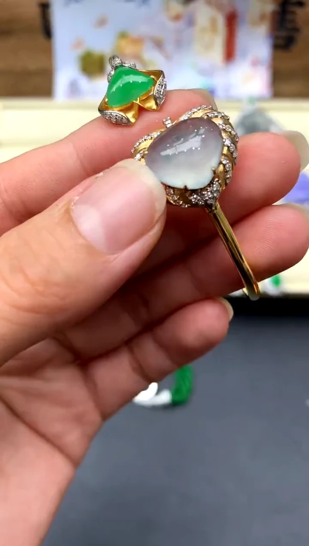 【闪购商品】翡翠手镯18K金镶嵌629-中国好珍宝