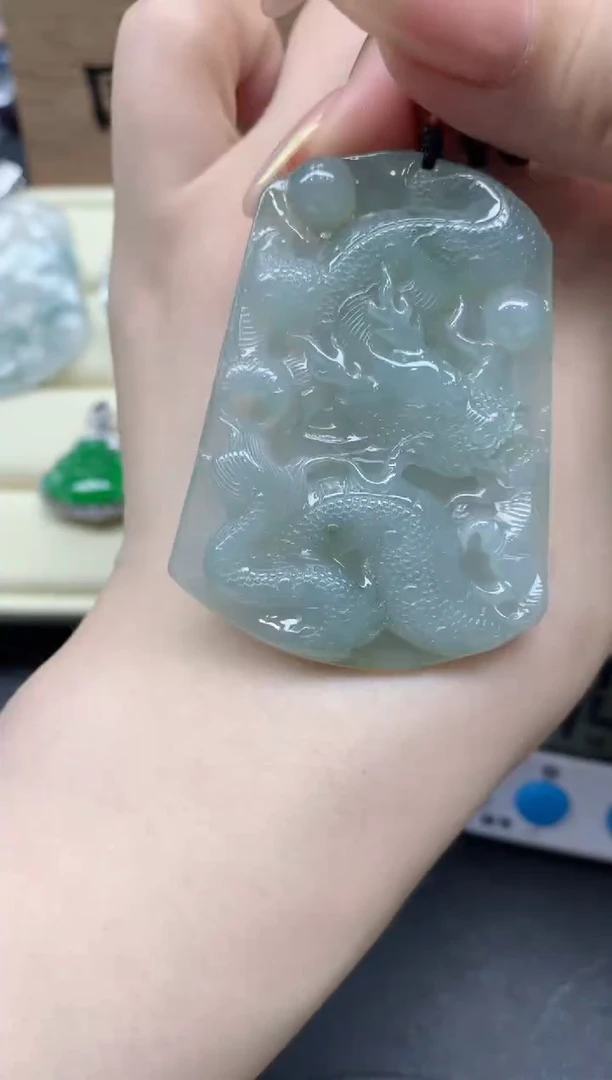 【闪购商品】翡翠吊坠未镶嵌13-多人