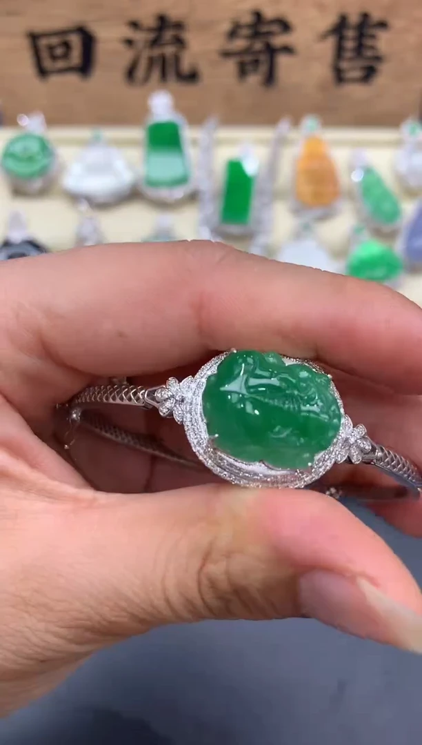【闪购商品】翡翠手镯18K金镶嵌522-多人