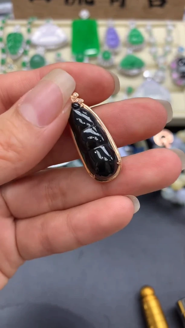 【闪购商品】翡翠颈饰18K金镶嵌360-中国好珍宝