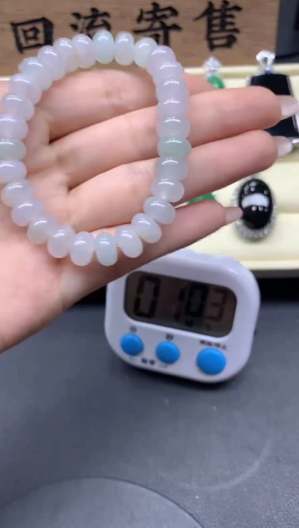 【闪购商品】翡翠手串未镶嵌376-多人