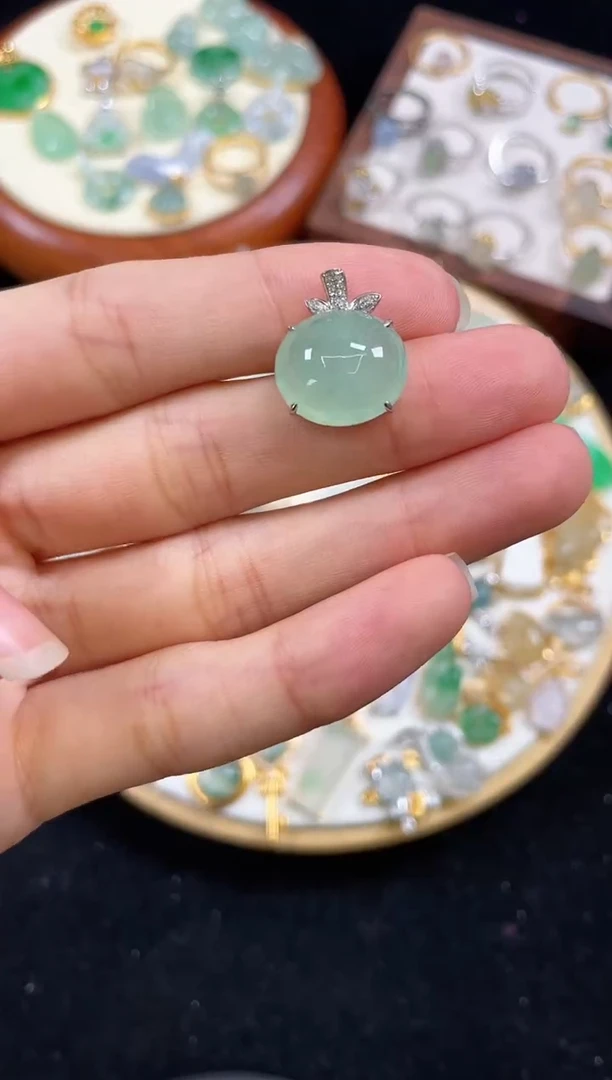 【闪购商品】翡翠吊坠(不含链)18K金镶嵌一个    JK508