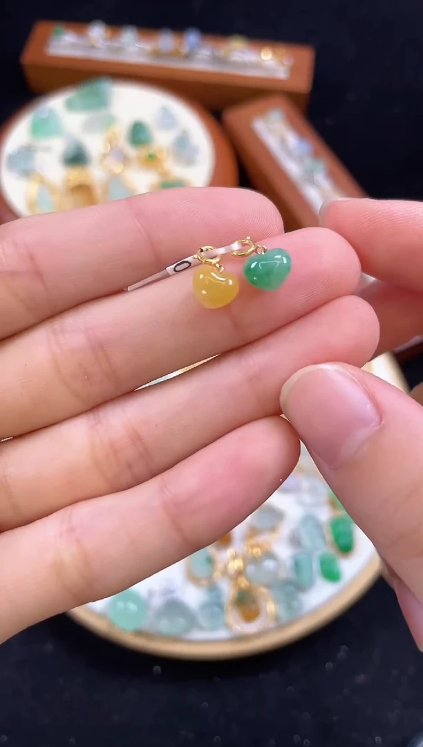 【闪购商品】翡翠吊坠(不含链)18K金镶嵌2个   JK668