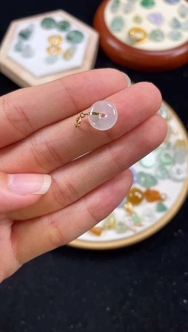 【闪购商品】翡翠吊坠(不含链)18K金镶嵌一个   JK237
