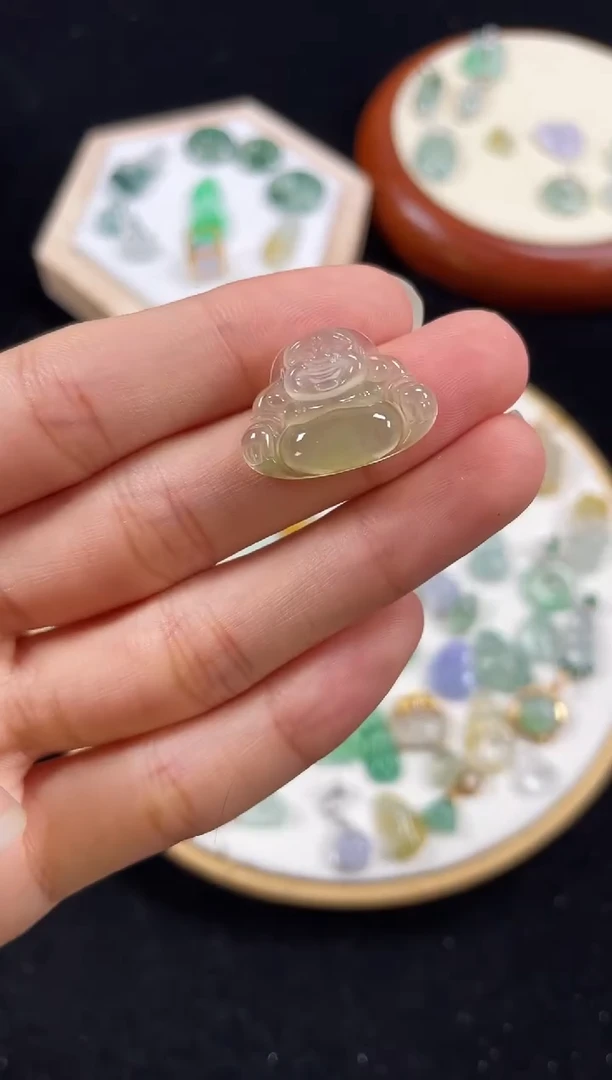【闪购商品】翡翠吊坠(不含链)未镶嵌一个   JK709