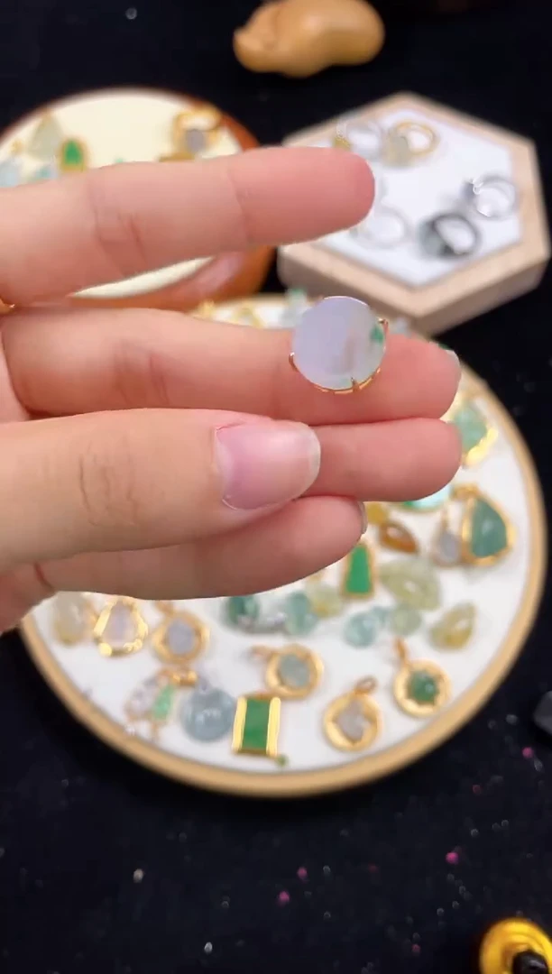 【闪购商品】翡翠吊坠(不含链)18K金镶嵌一个  JK678