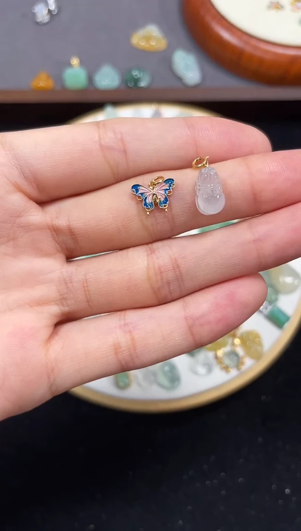 【闪购商品】翡翠吊坠(不含链)18K金镶嵌一个  JK430