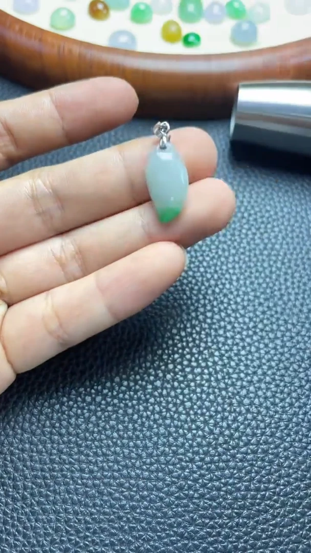 【闪购商品】翡翠吊坠银S925镶嵌桃子翡翠一个卡19.9*5.1*10.2