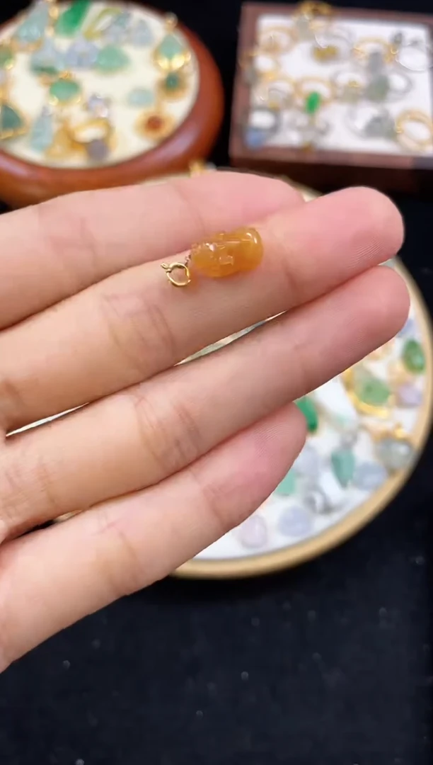 【闪购商品】翡翠吊坠(不含链)18K金镶嵌一个   JK125