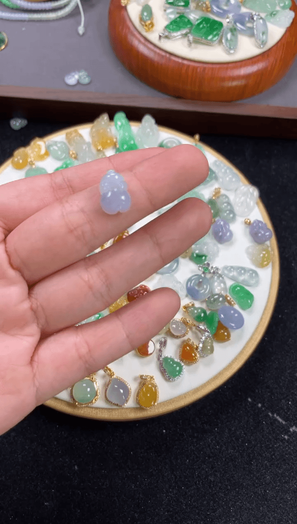 【闪购商品】翡翠吊坠(不含链)18K金镶嵌一个    P328