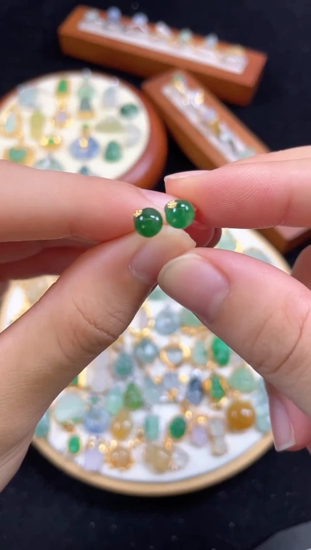 【闪购商品】翡翠耳钉18K金镶嵌2个  JK668