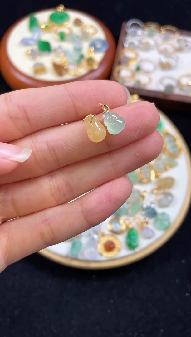 【闪购商品】翡翠吊坠(不含链)18K金镶嵌2个  JK681