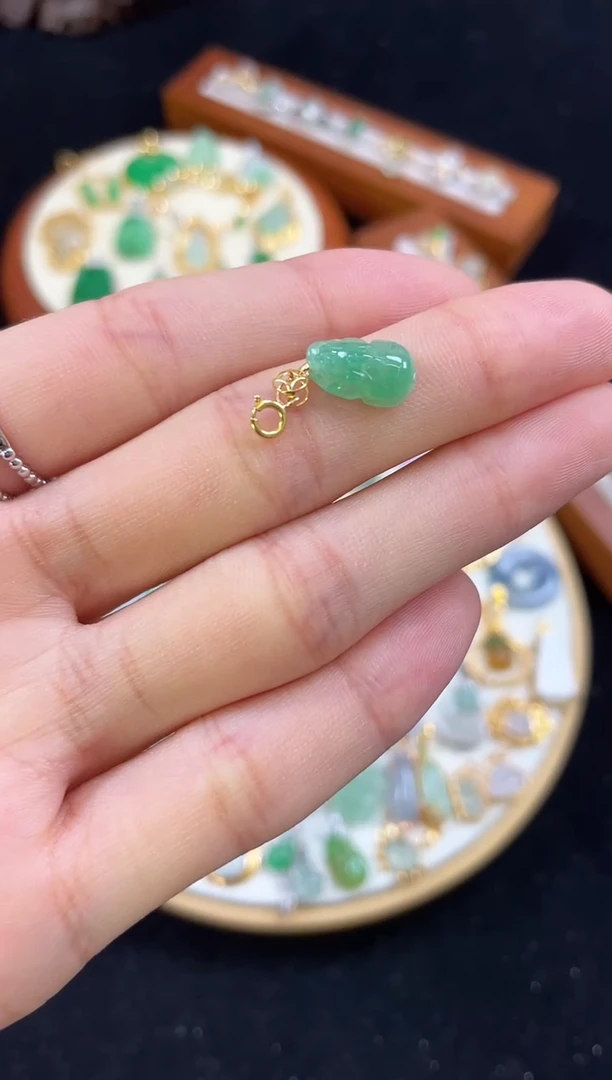 【闪购商品】翡翠吊坠(不含链)18K金镶嵌一个  JK662