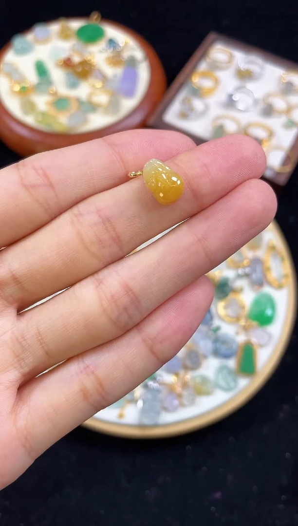 【闪购商品】翡翠吊坠(不含链)18K金镶嵌一个  JK456