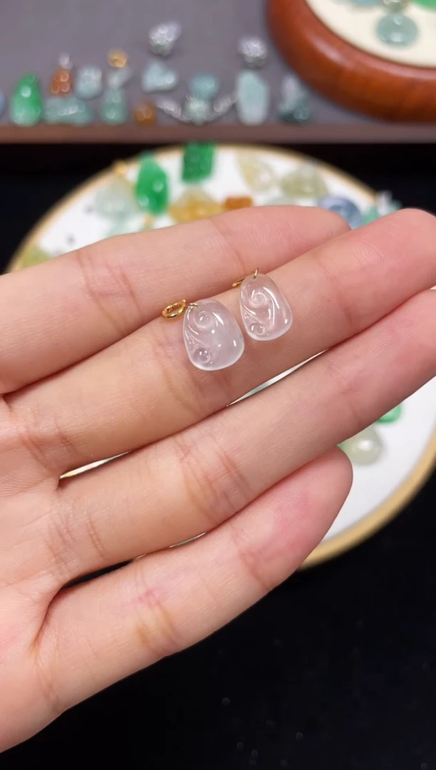 【闪购商品】翡翠吊坠(不含链)18K金镶嵌2个   JK535