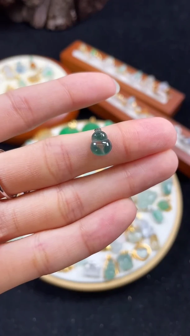 【闪购商品】翡翠吊坠(不含链)18K金镶嵌一个  JK688