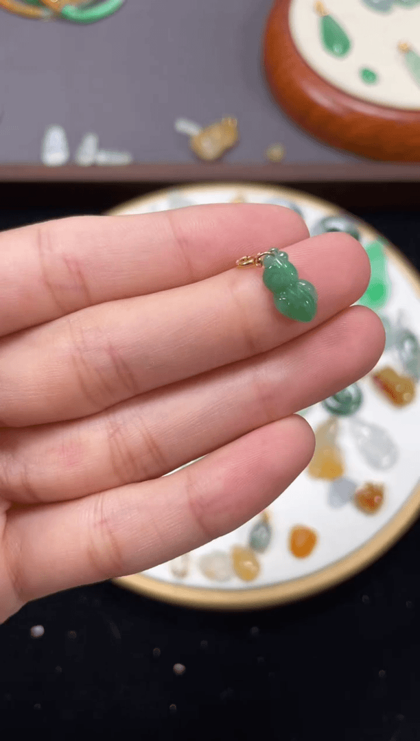 【闪购商品】翡翠吊坠(不含链)18K金镶嵌一个JK630