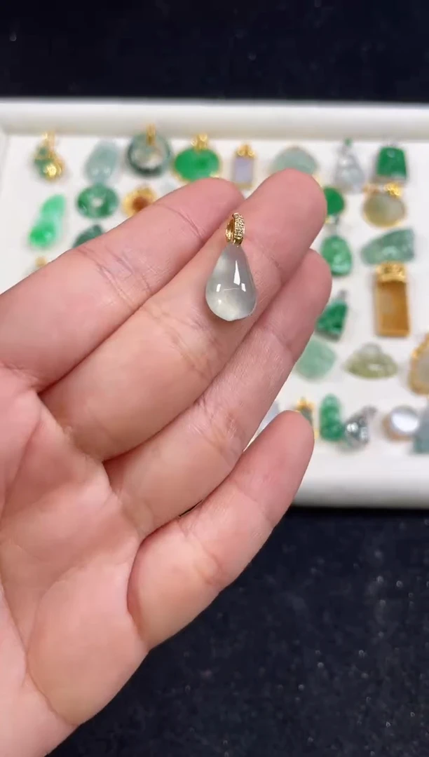 【闪购商品】翡翠吊坠(不含链)18K金镶嵌一个     P543