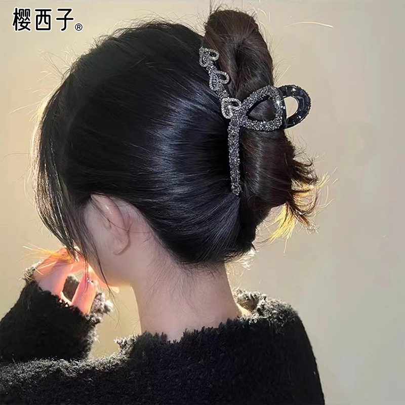 精致爱心钻钻抓夹女后脑勺盘发发夹高级感鲨鱼夹法式复古简约发卡