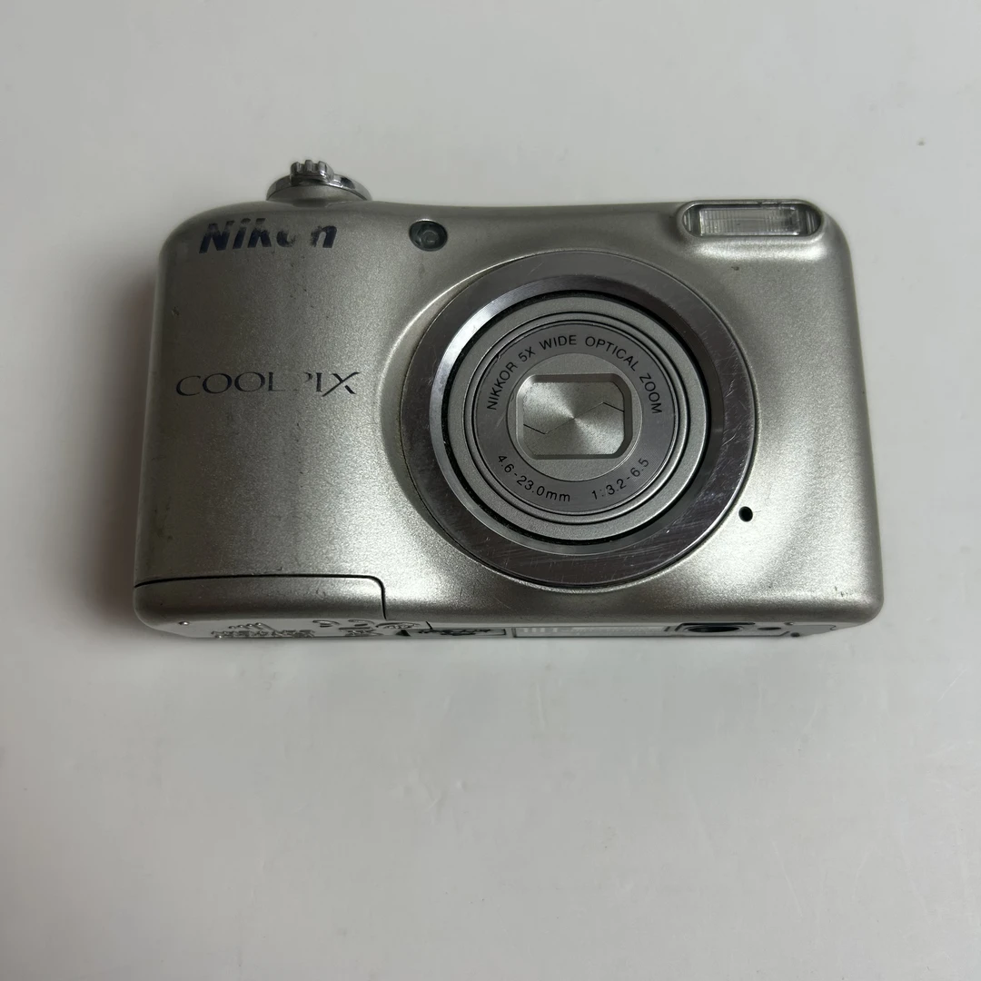 95新 Nikon/尼康 A10,二手相机 5倍变焦，自备电池，