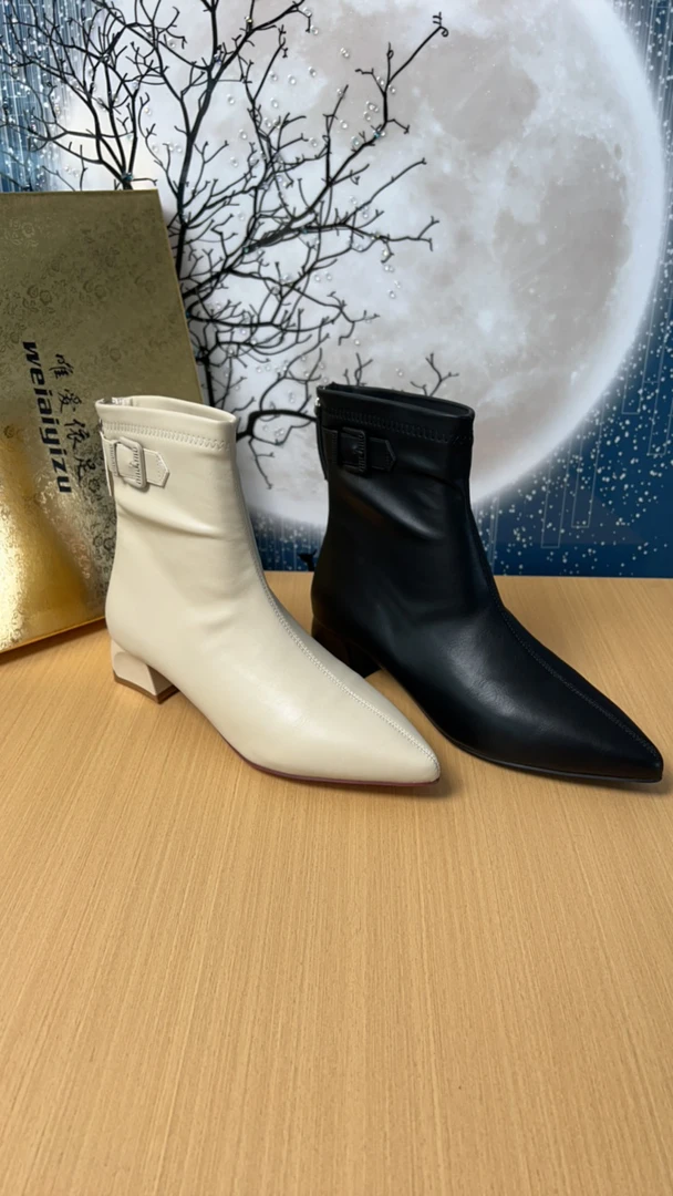 新款时尚小跟瘦瘦靴1716-2