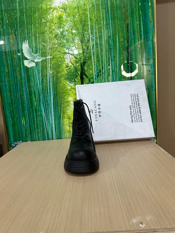 新时尚女鞋马丁女靴50-9