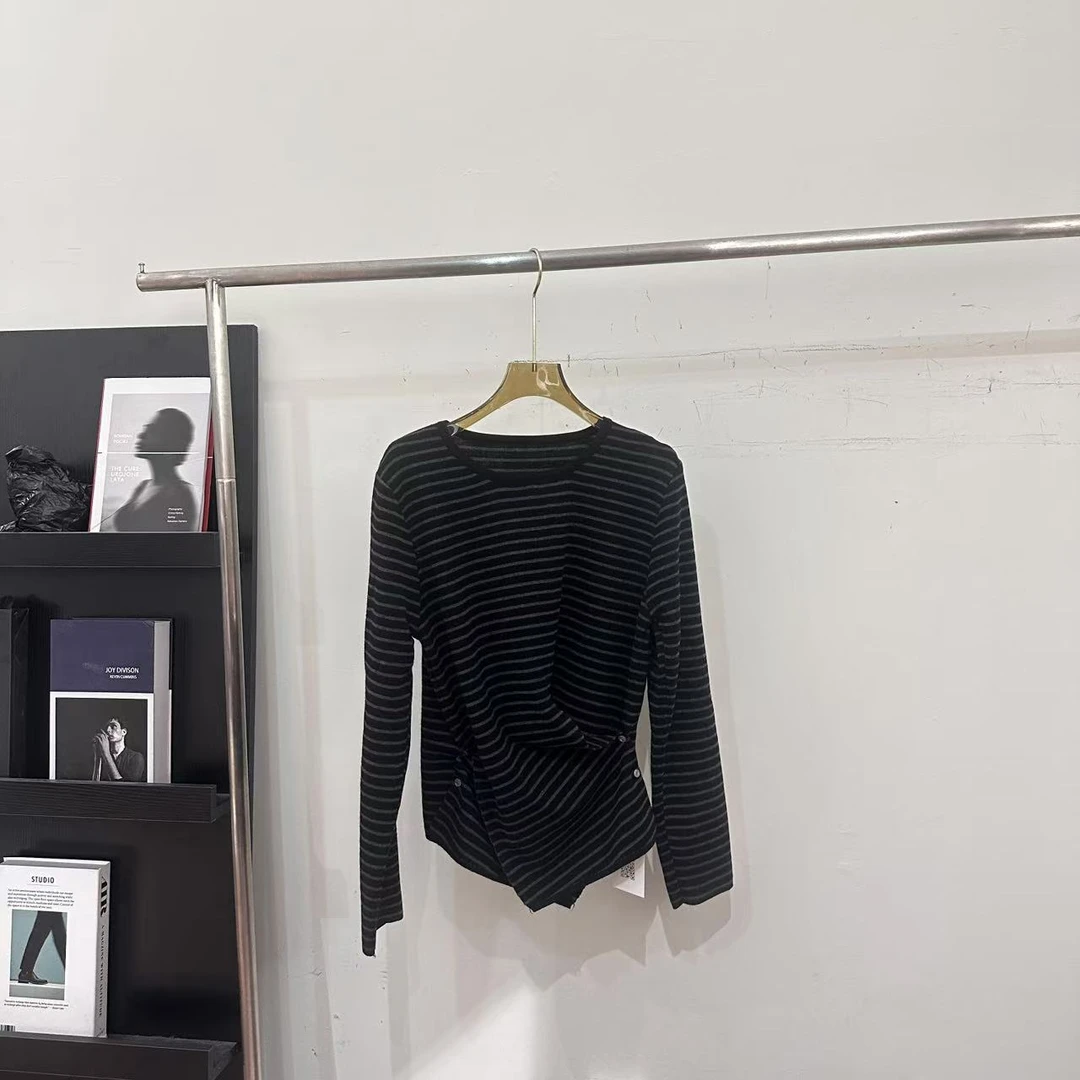 【ARONG阿荣家】条纹交叉设计款毛衣-05557-灰条纹-F