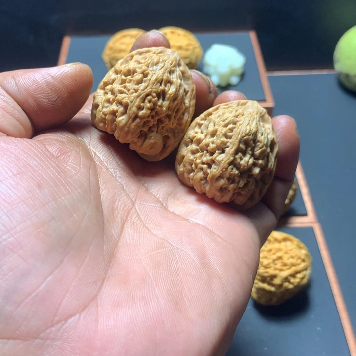 【闪购商品】文玩核桃把件徐*南将石38号