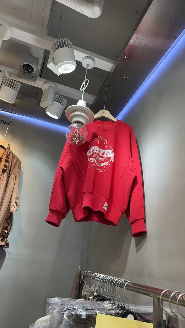 红姐严选韩时尚圆领图案卫衣31184