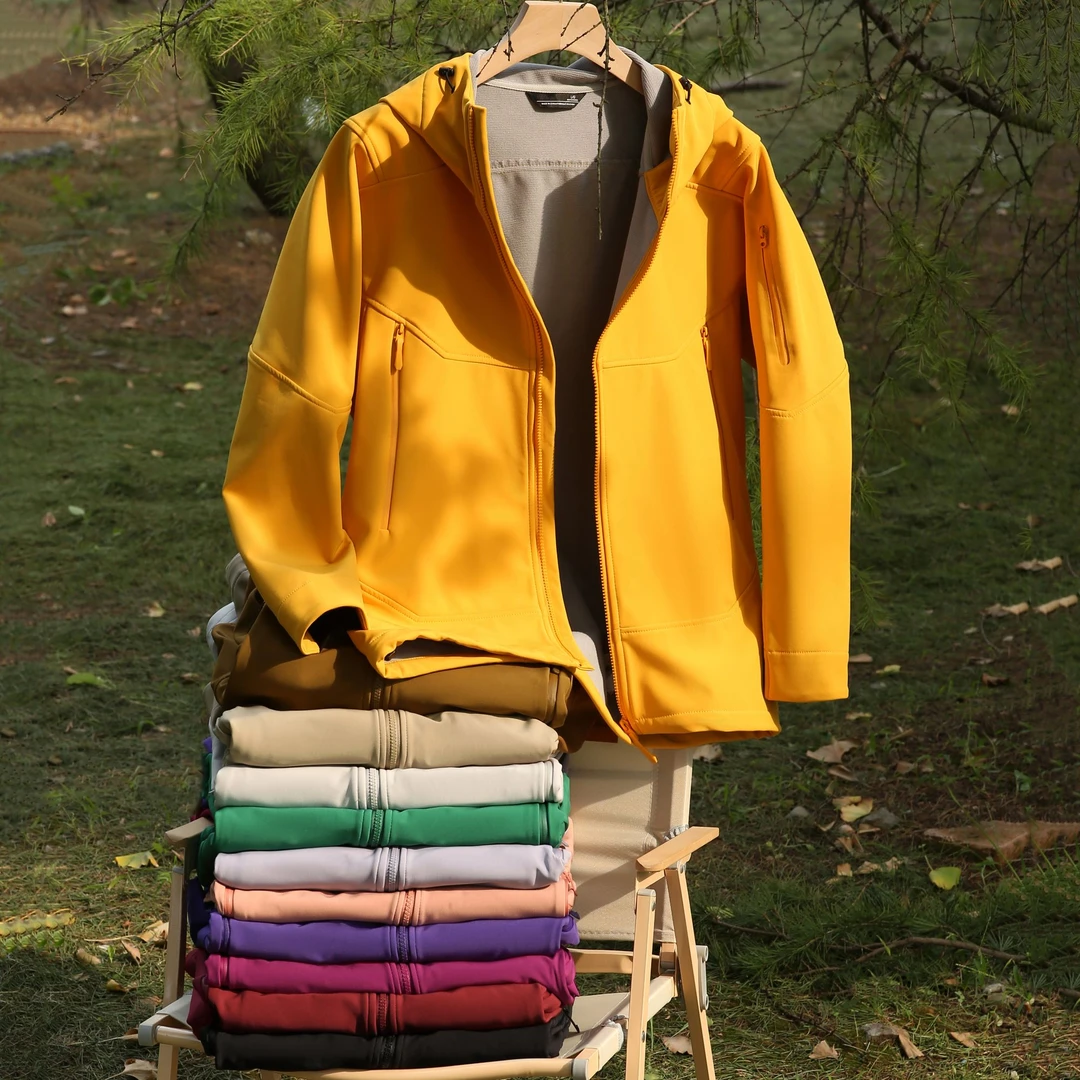 男女情侣款软壳加绒冲锋衣秋冬户外透气防风防水登山服外套夹克