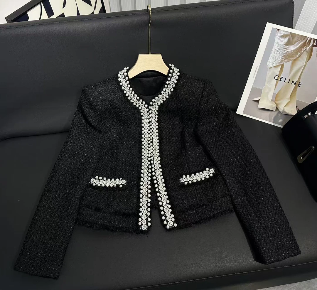 2024年秋冬新款设计感重工珍珠气质时尚小香风粗花呢外套 8661