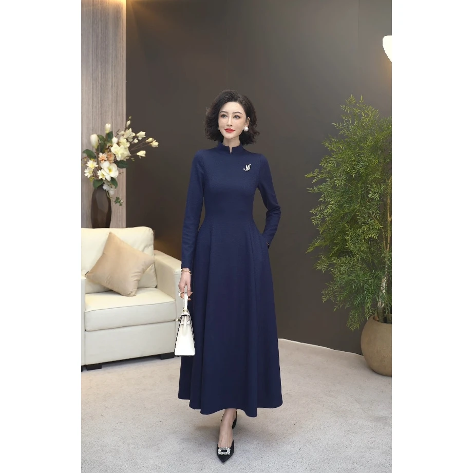 2025年新款藏蓝色弹力针织毛呢长款时尚优雅气质连衣裙WF3120