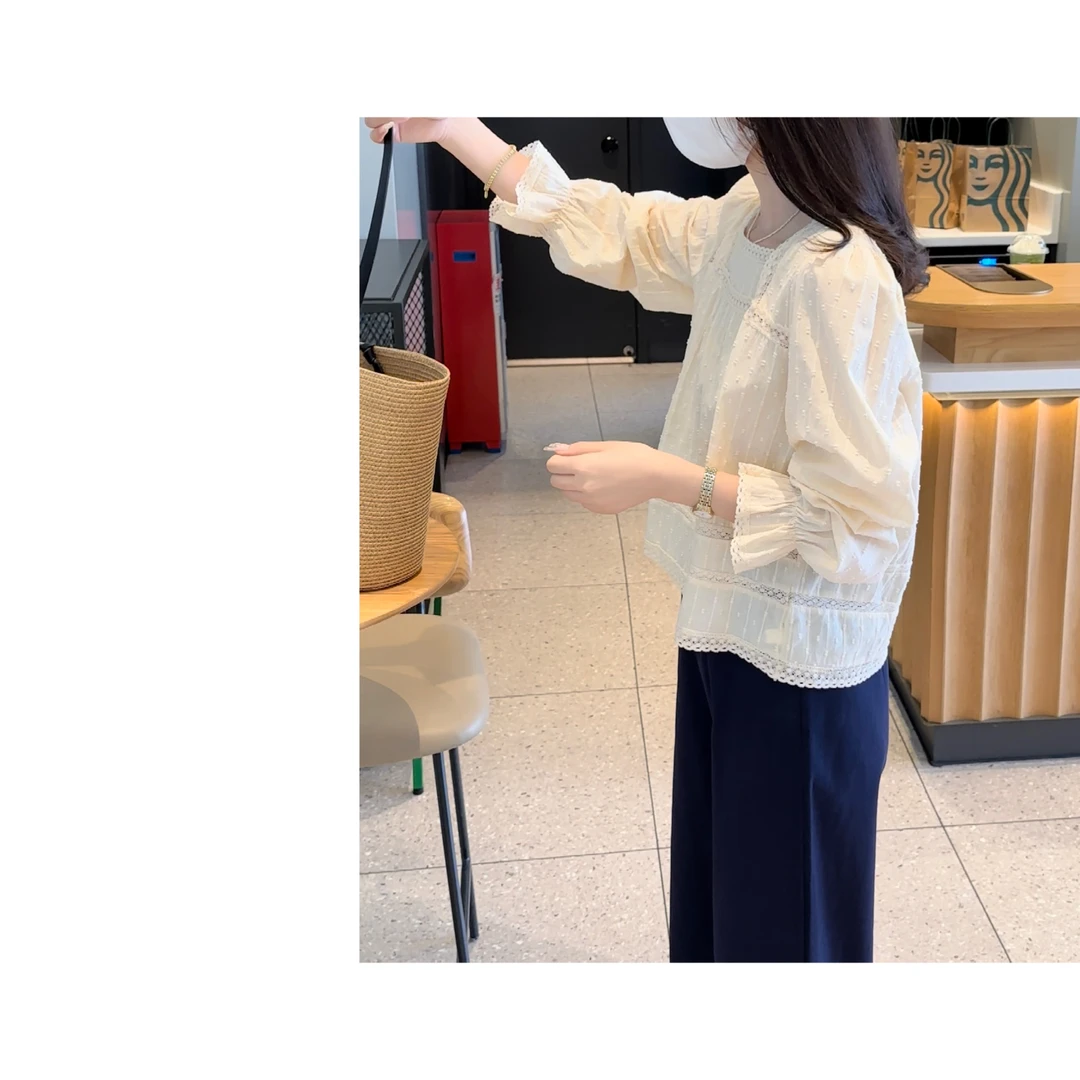 BK STUDIO 韩版重工款拼接蕾丝边衬衣小衫