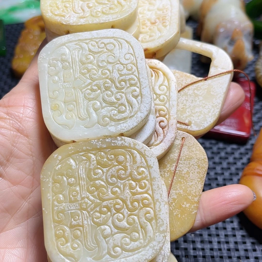 白玉菩提吊坠摆件