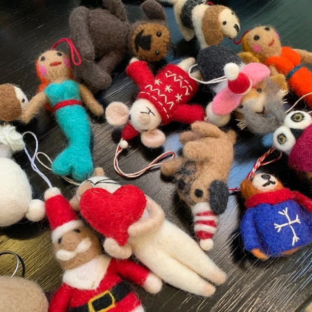 手工羊毛毡 ins韩国同款可爱卡通动物小羊美人鱼车挂包挂钥匙扣