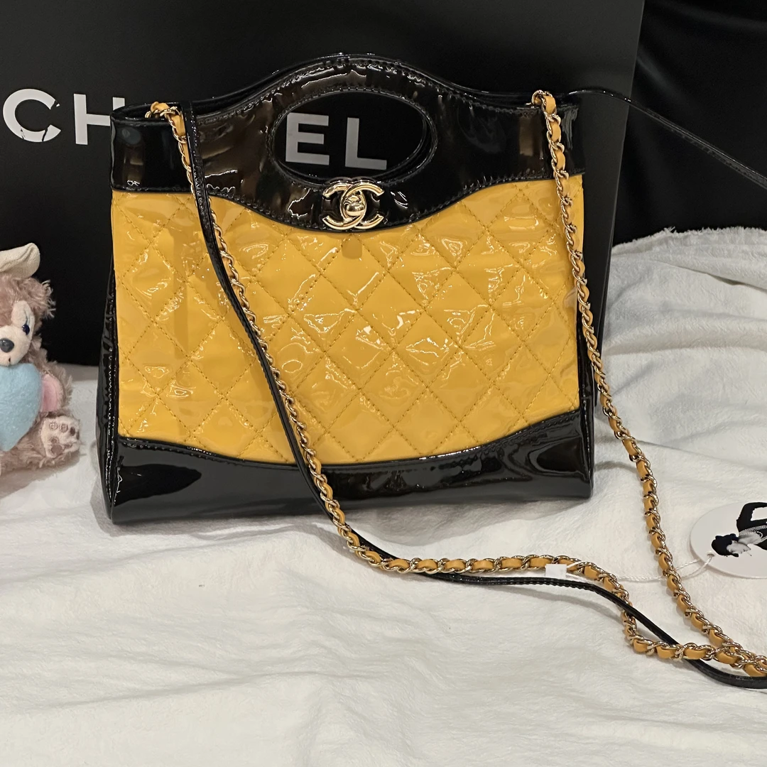 99新 Chanel/香奈儿 Chanel23A mini31bag黄色拼黑色漆皮