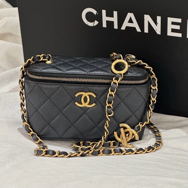 99新 Chanel/香奈儿 Chanel 24S长盒子黑金珠光荔枝皮菠萝扣