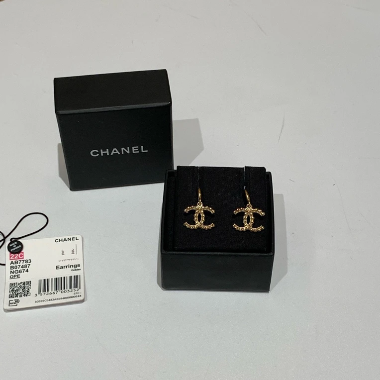 99新 Chanel/香奈儿 22C 耳钉 金色双C 圆珠