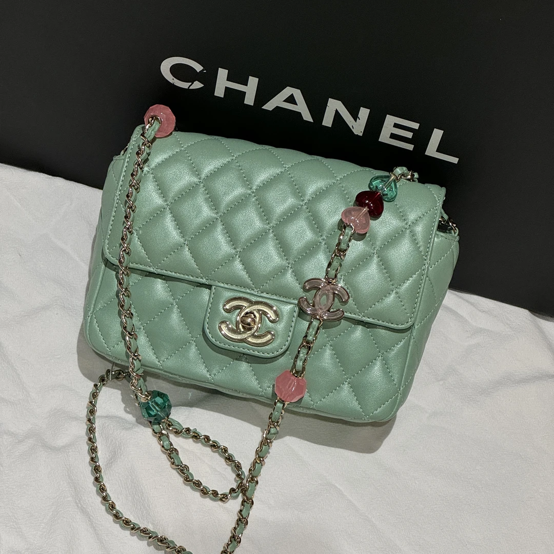 95新 Chanel/香奈儿 Chanel 23P 糖果方胖子链条包淡绿色珠光羊皮