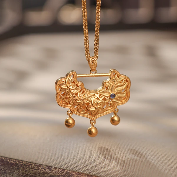 『乐小福珠宝』18K金锁挂饰吊坠古风民族风气质挂坠坠链