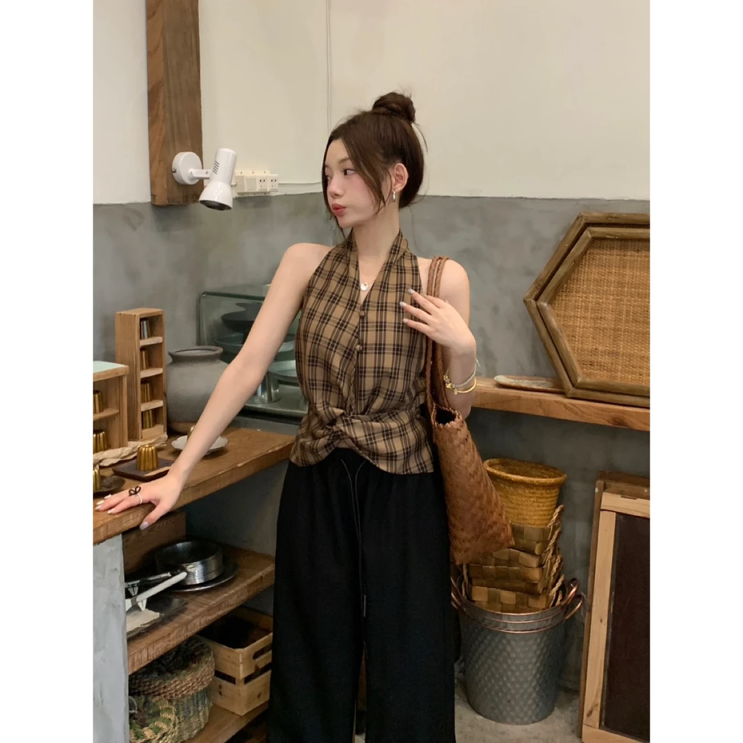 【格林假期】港风复古格纹挂脖露肩女设计感无袖短款V领背心夏