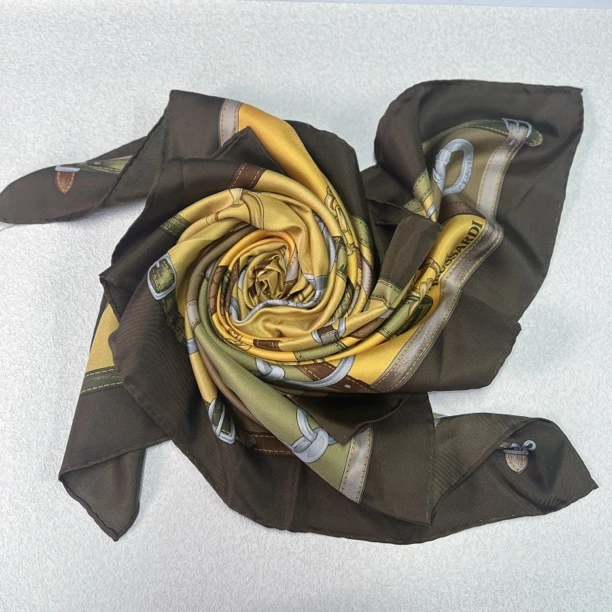 【六六中古】复古百搭丝巾an139尺寸90*90